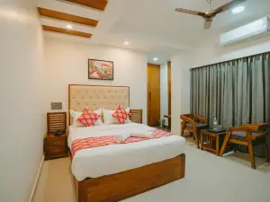 Saavees Residency