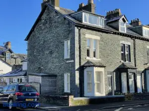 Wordsworth House Hot Tub Hire Available