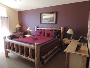 Escape to your Whitehawk Ranch retreat - 2 cozy bedrooms await