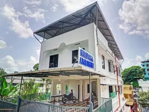 Nirupama Hotel Aluva