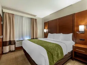 Comfort Suites