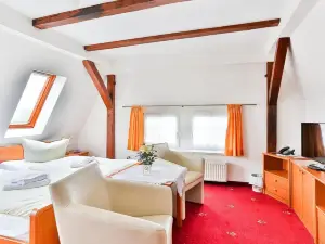 Hotel & Pension Villa Camenz