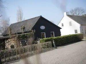 B&B Logeren Bij Van Heeren