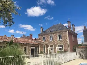 La Villa des Roses Gîte Chambres d'hôtes Piscine chauffée