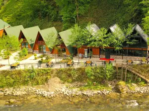 Tanura Bungalows