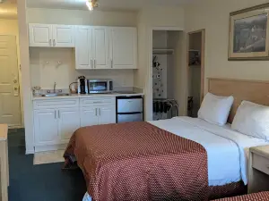 Summerland Motel