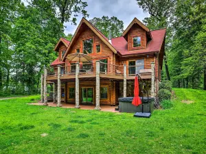 Classy Home w/ Hot Tub: 2 Mi to Lake Access!
