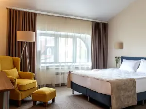 Staryij Dvorik Na Orlovskoj Hotel