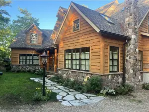 Storybook Pines — A Lakefront Family Reunion Retreat