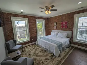 The Historic Tin Shop – A Cozy Retreat in the Heart of Augusta