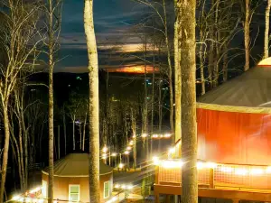 Mother Nature Glamping Getaway in a Countryside Yurt near Fancy Gap