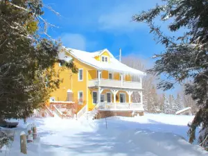 DEER LAKE LODGE: A Historic Gem