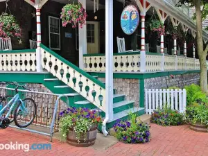 Pequot Hotel