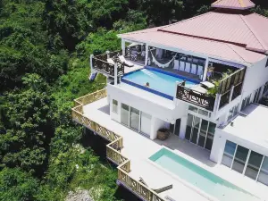 Impeccable 2-Bed Villa in Cane Garden Bay