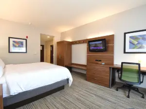 Holiday Inn Express & Suites Southern Pines-Pinehurst Area