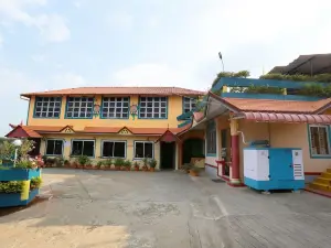 Dream Land Hill Residency