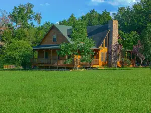 Pet-Friendly Jefferson Home Near Lake O the Pines