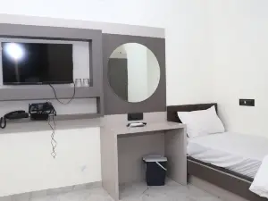 Hotel Raj Residency Jalgaon