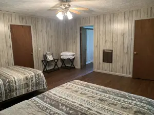 Private Country Home- 15 mins from Moultrie/Adel