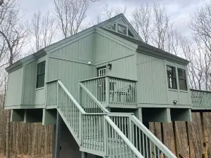 Mountain Tree House within minutes to Smith Mountain Lake