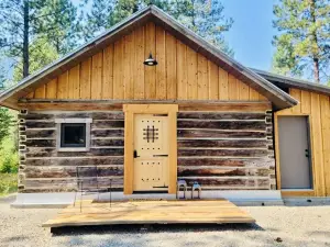 Luxurious and rustic cabin