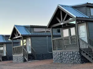 Luxury Tiny Homes - Deluxe King Room