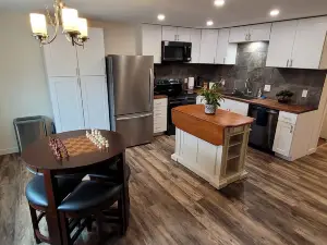 Cozy 2-bedroom with WiFi, covered parking, in peaceful Emmett