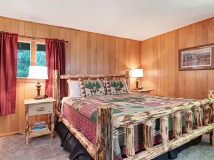 Newly remodeled lake home w/panoramic views & private swimming area