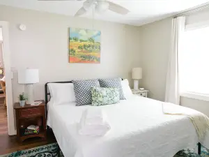 Gorgeous 2BR Home in Clanton
