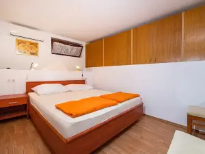 อพาร์ทเม้นท์ลูบิกาพร้อมสวนที่สวยงาม 2