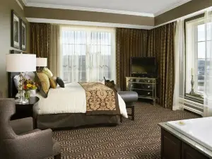 Hotel Julien Dubuque