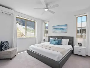 @marbella Lane - Elegant 3BR w/ Marvelous Views