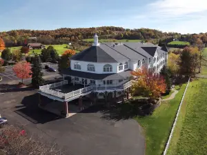 Inn at Amish Door