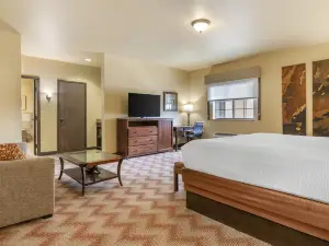 Best Western Plus Cimarron Hotel  Suites