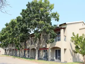 Palm Park Hotel