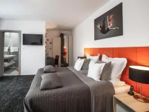 Canpol-Jull's Art Hotel