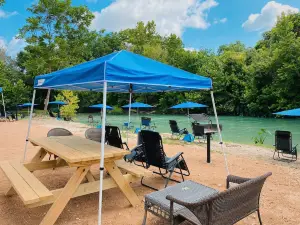 5 Blue River Camp - Glamping Cabin