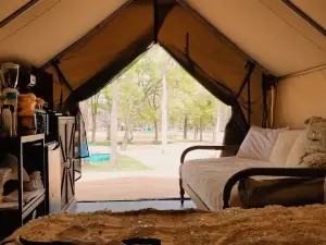 5 Blue River Camp - Glamping Cabin