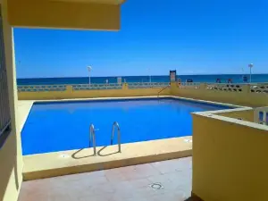 Bellreguart 1a línea de Playa - Edificio Mirador