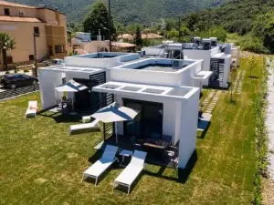 Ploumis Seaside Villas