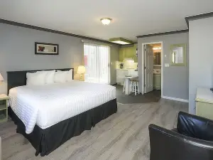 Tiki Shores Inn & Suites