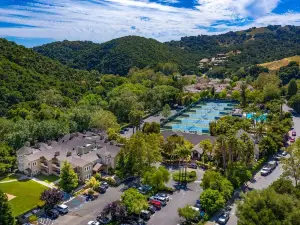 Avila Village Inn