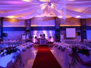 Sequoia Hotel