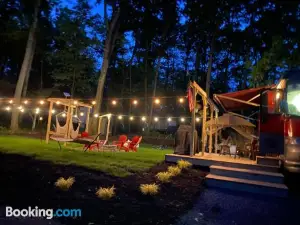 3E *Glamping at Treasure Lake*