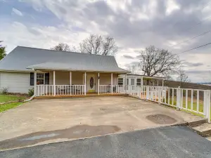 Dog-Friendly Eufaula Cabin Rental w/ Lake Views!