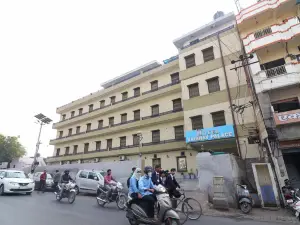 Hotel Vaibhav Palace