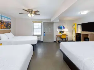 Days Inn by Wyndham Holladay