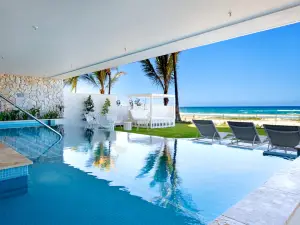 Luxico Cabana Breeze (Ocean Views)