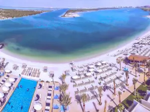 DoubleTree by Hilton Abu Dhabi Yas Island Residences