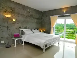 On the Rock Chaiyaphum Bed & Breakfast